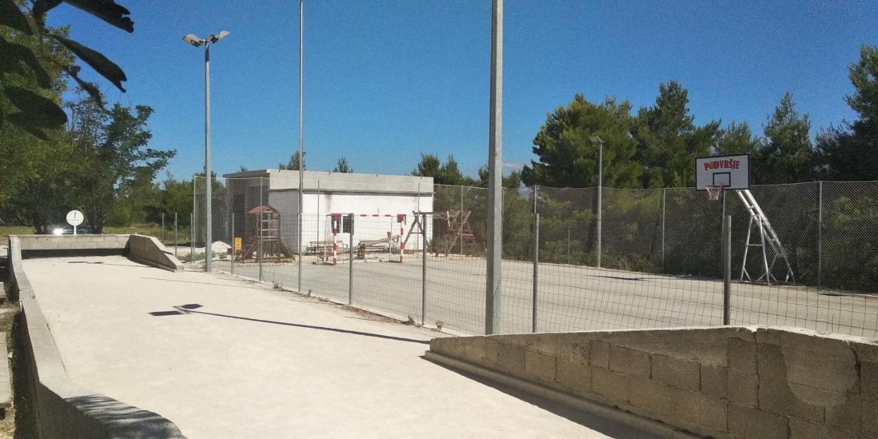 Apartments Tri Mora Razanac Exterior photo